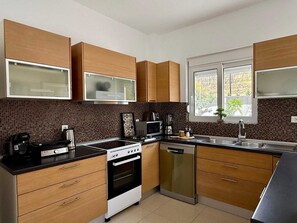 Fridge, microwave, oven, dishwasher
