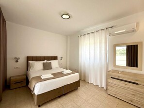 4 bedrooms, iron/ironing board, free WiFi, bed sheets - Villa Marina - Glystra Beach (Rhodes)