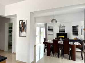 Dining - Villa Marina - Glystra Beach (Rhodes)
