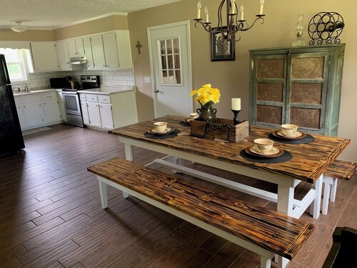 Family home about a mile from Shiloh Park. Pet friendly with a fenced-in yard!