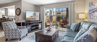 Escape to Desert Oasis - Palm Springs for a memorable vacation experience!