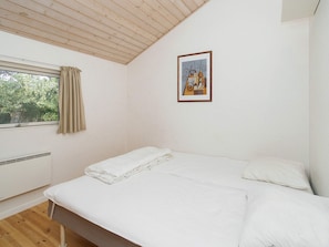 House | 4 bedrooms, individually furnished - 8 Person Holiday Home in Gorlev (Gørlev)