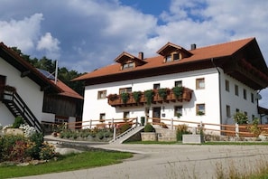 Exterior - Holiday Apartment Tulpe Schuniglhof (Neukirchen Beim Heiligen Blut)