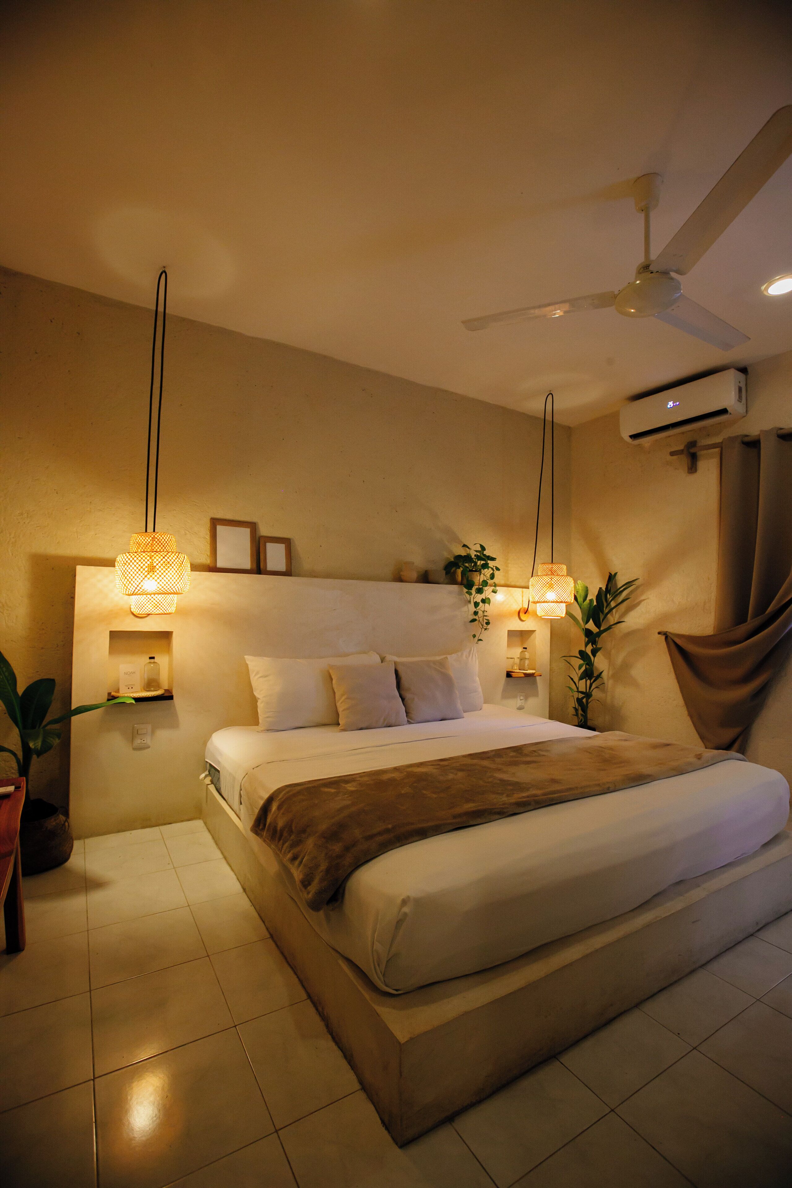 Decoración personalizada, wifi gratis y ropa de cama 