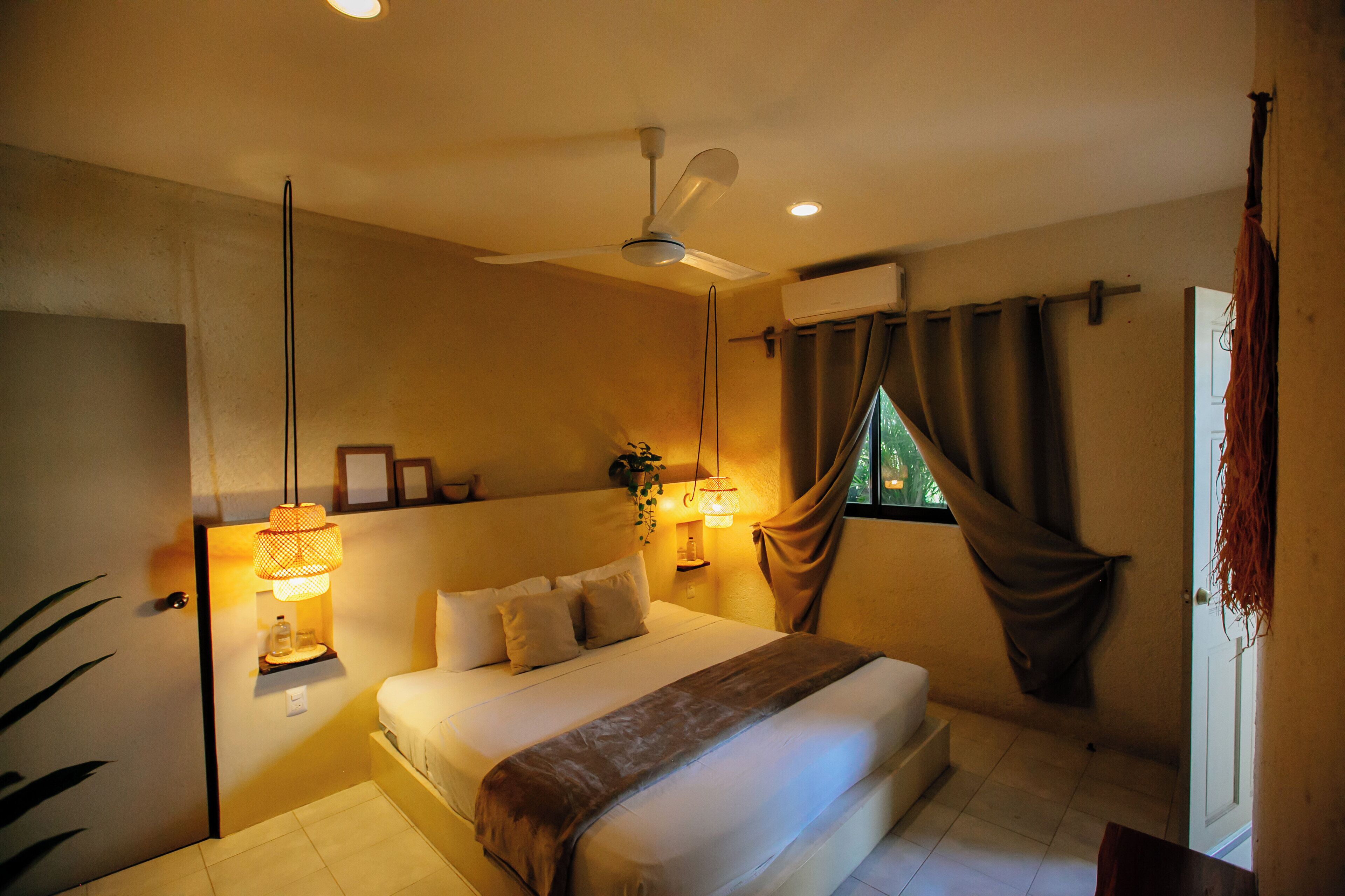 Decoración personalizada, wifi gratis y ropa de cama 