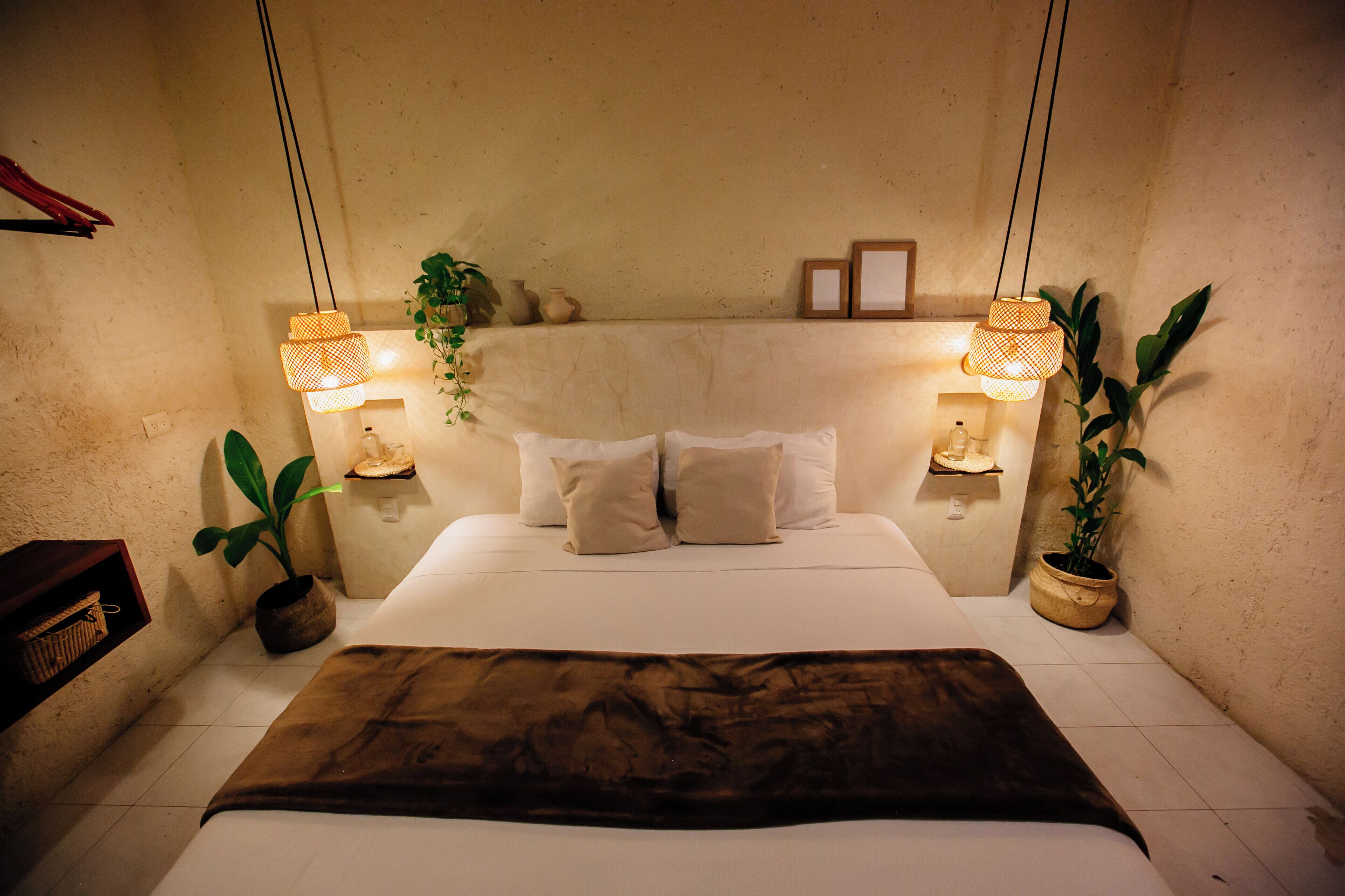 Studio, Multiple Beds, Kitchenette | Individually decorated, free WiFi, bed sheets