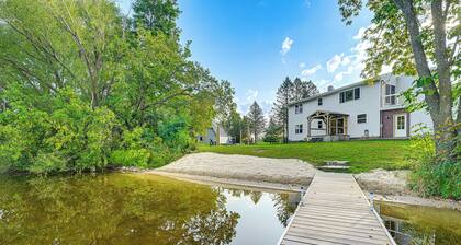 Lakefront Wisconsin Getaway: Fish, Boat, Relax!