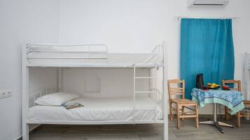 Iron/ironing board, free WiFi, bed sheets