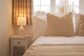 Economy Double Room, Private Bathroom, Courtyard View