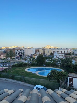 Pool - Adosado con Piscina, Vistas al Castillo,pista de Baloncesto con Parque Infantil (Peñiscola)