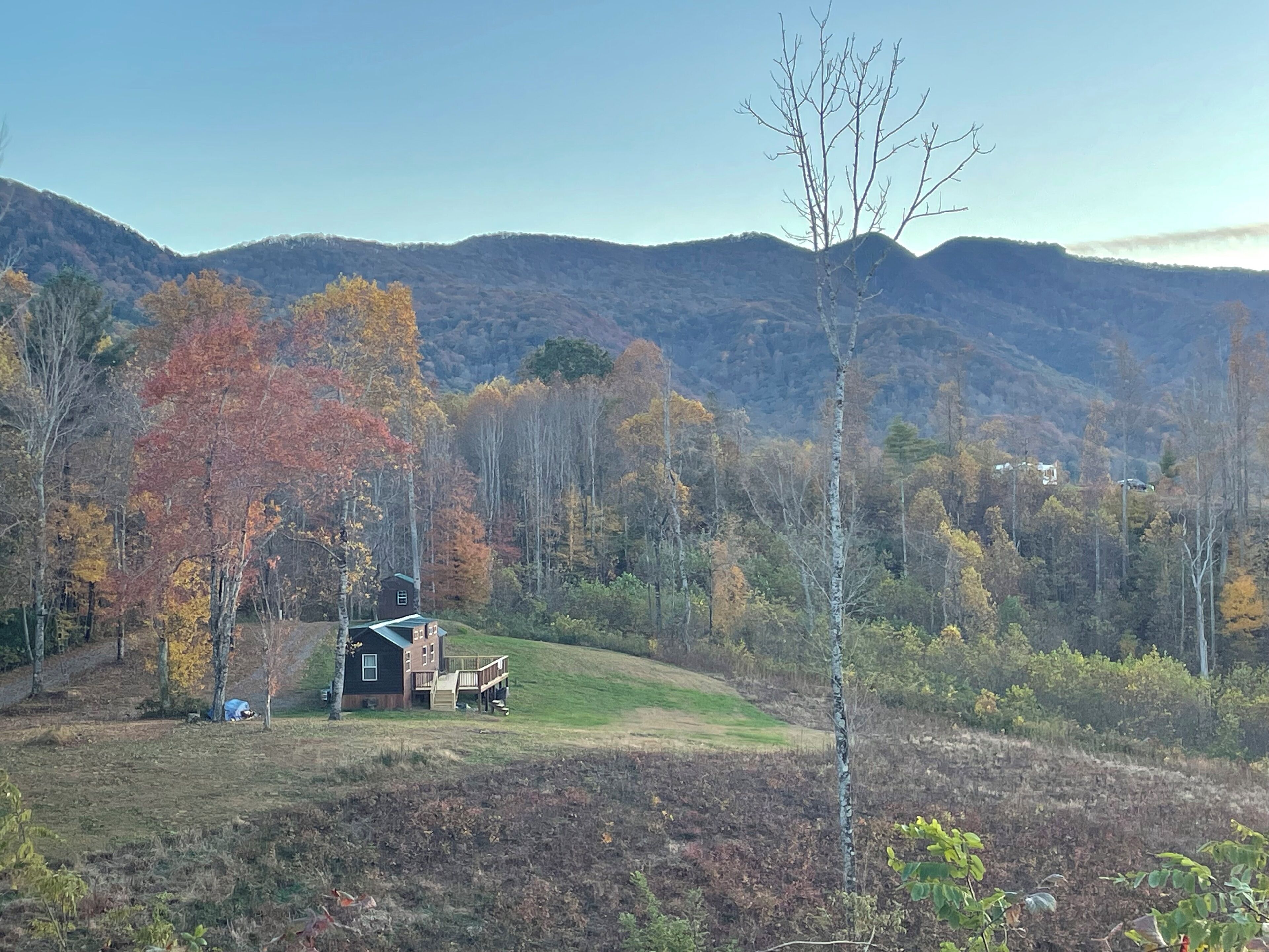 'Hidden Gem' cabin with amazing Mountain Views! 