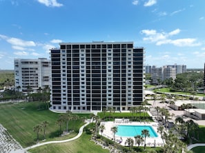 Exterior - Naples Direct Beach Front 3 Bed 3 Bath Condo! Vanderbilt Beach! Walk to the Ritz (Naples)