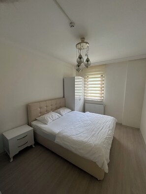 Classic Studio, Mountain View | Desk, soundproofing, free WiFi