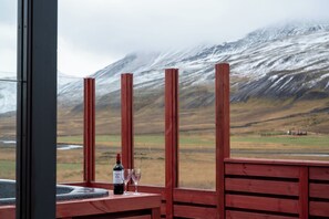 Tina de hidromasaje al aire libre