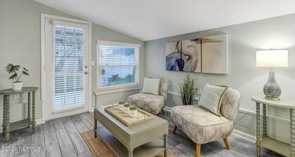 Beach Cottage+Mayo+Snowbirds+Beach+TPC Golf +Beach+Sunshine Park+Outside dining