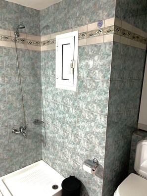 Whirlpool, Haartrockner, Bidet, Handtücher