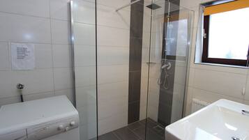 Apartment | Bathroom | Towels