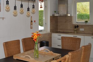 Casa | 4 quartos, individualmente mobiliados, roupa de cama