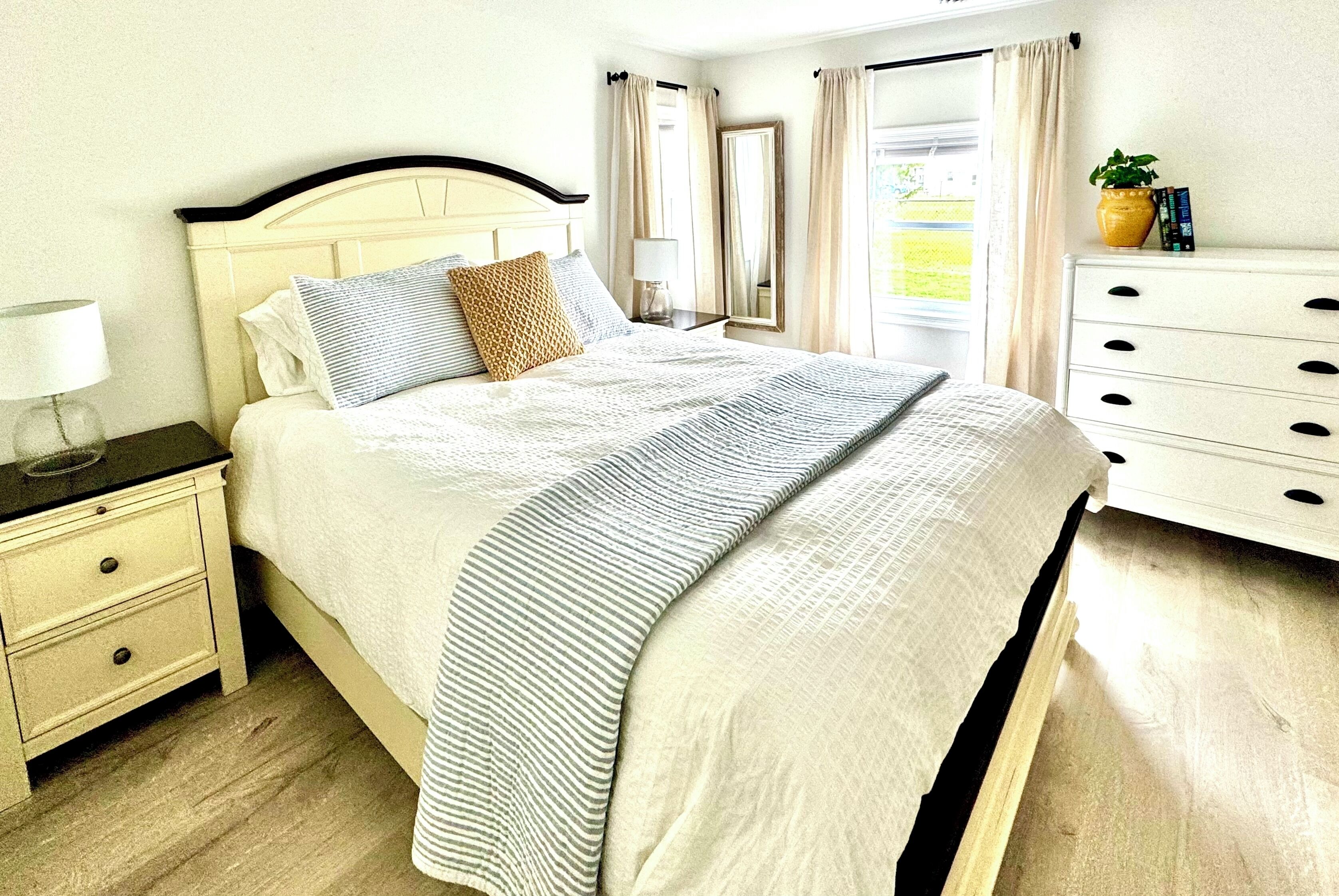 2 chambres, lit parapluie, Wi-Fi, draps fournis