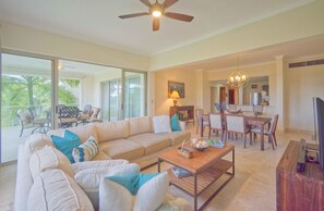 Smart TV - HDM 333 - Golf view apartment in exclusive resort, access to private beaches (Punta Cana)