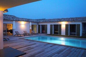 Piscina externa, piscina aquecida