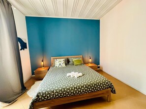 4 bedrooms, WiFi, bed sheets