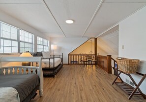 4 bedrooms, travel cot, WiFi, bed sheets