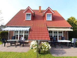 Dining - Wattloper Left Modern Retreat (Wittmund)