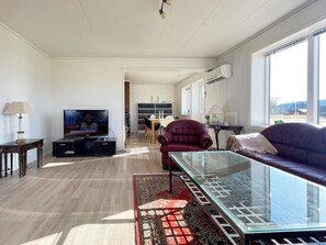 House | Living area - 8 Person Holiday Home in Bremanger (Bremanger)