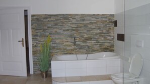 Apartment | Bathroom - In the Landhaus Rosengarten on Rugen (Garz/Rügen)