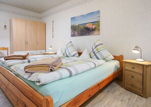 House | 2 bedrooms, individually furnished, iron/ironing board - Beckmann-visser Modern Retreat (Borkum)