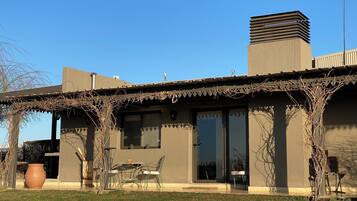 Fachada de la propiedad