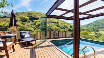 Indoor pool, outdoor pool