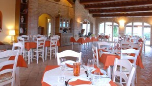 House | Balcony - Casa Vacanze a Bettona con Giardino (Bettona)