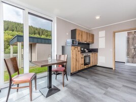 Bungalow | Cocina privada | Hervidor eléctrico y trona infantil