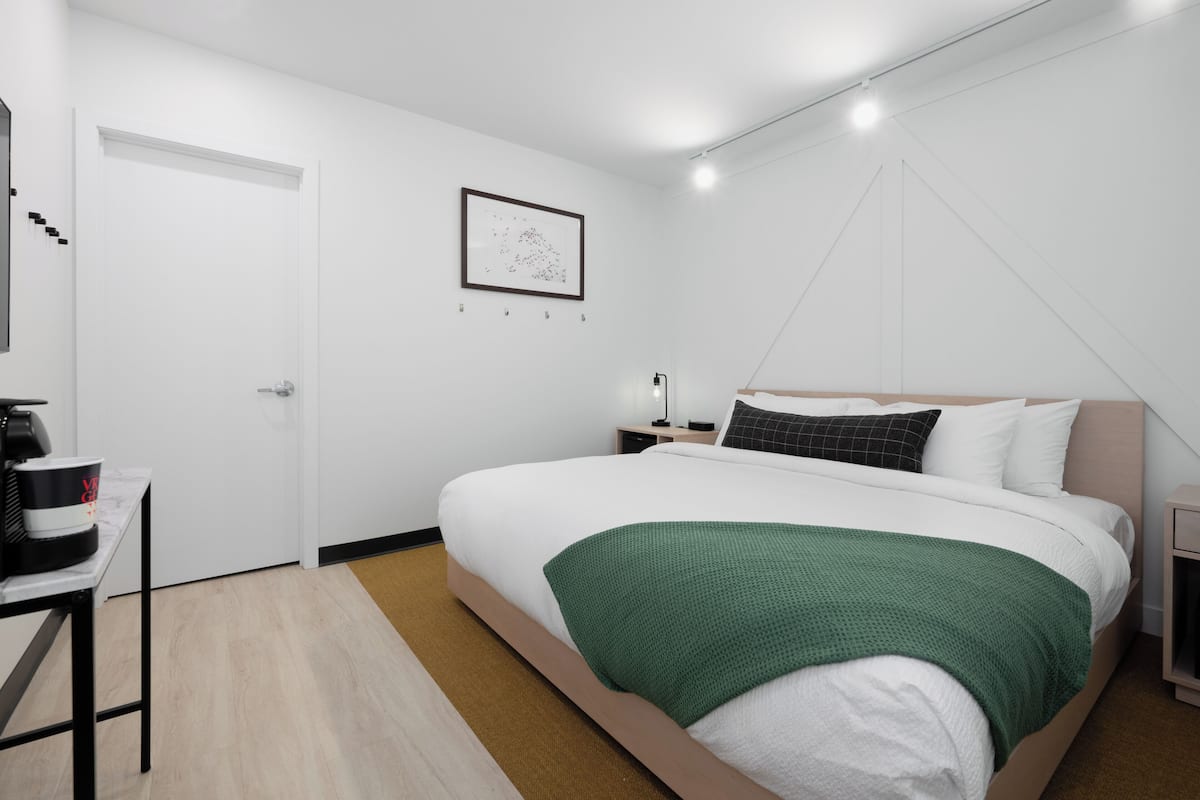 1 bedroom, free WiFi, bed sheets
