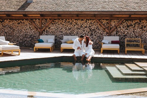 Apartment With Private Pool, Garden