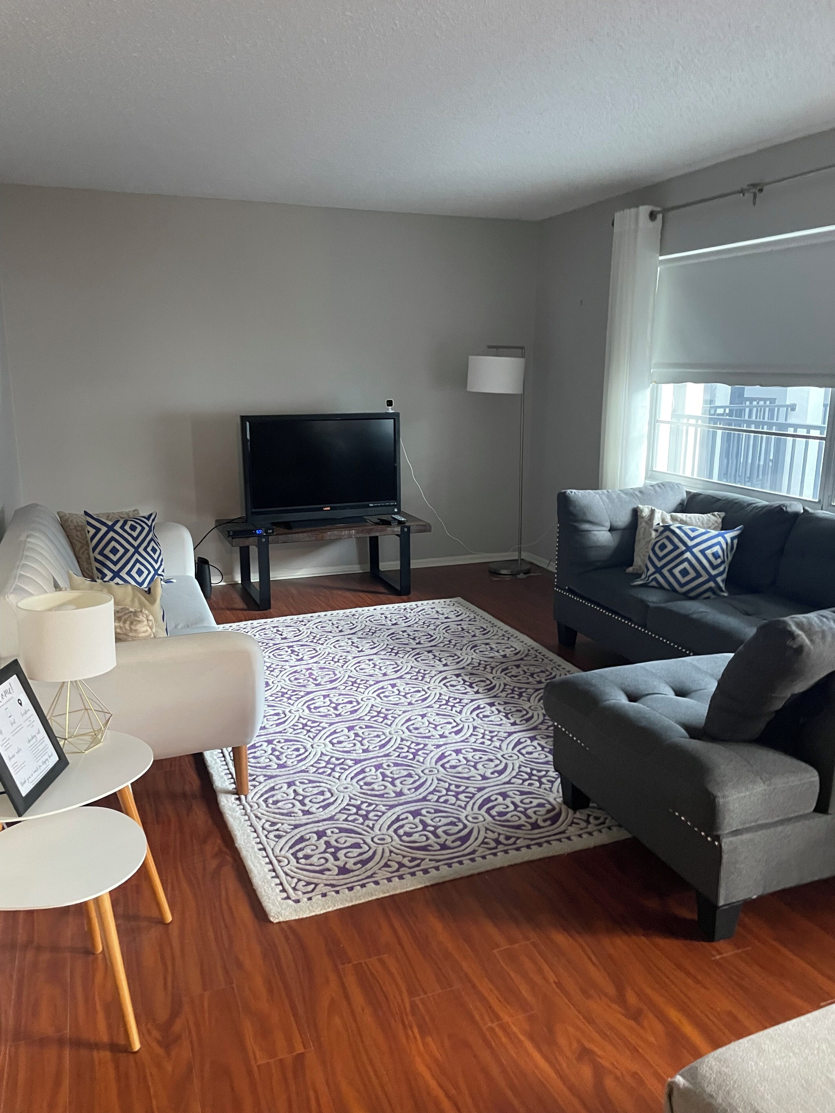 Cute 2 bed 2 bath condo with community pool, tennis court, and gazeebo.  