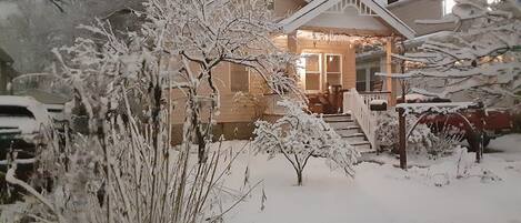 المنشأة من الخارج