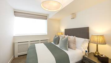 2 bedrooms, in-room safe, iron/ironing board, free WiFi