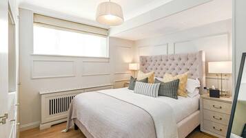 2 bedrooms, in-room safe, iron/ironing board, free WiFi