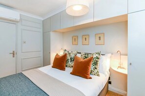 2 bedrooms, in-room safe, iron/ironing board, free WiFi - The Pug Apartment - Hyde Park Views (London)