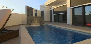 Outdoor pool - CASA LUKAZ, OPULENCE, SECURITY & FUN (San José del Cabo)