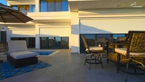 Outdoor dining - CASA LUKAZ, OPULENCE, SECURITY & FUN (San José del Cabo)