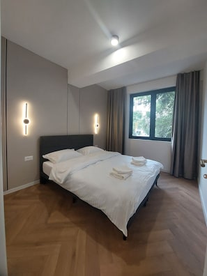 1 bedroom, blackout curtains, soundproofing, iron/ironing board