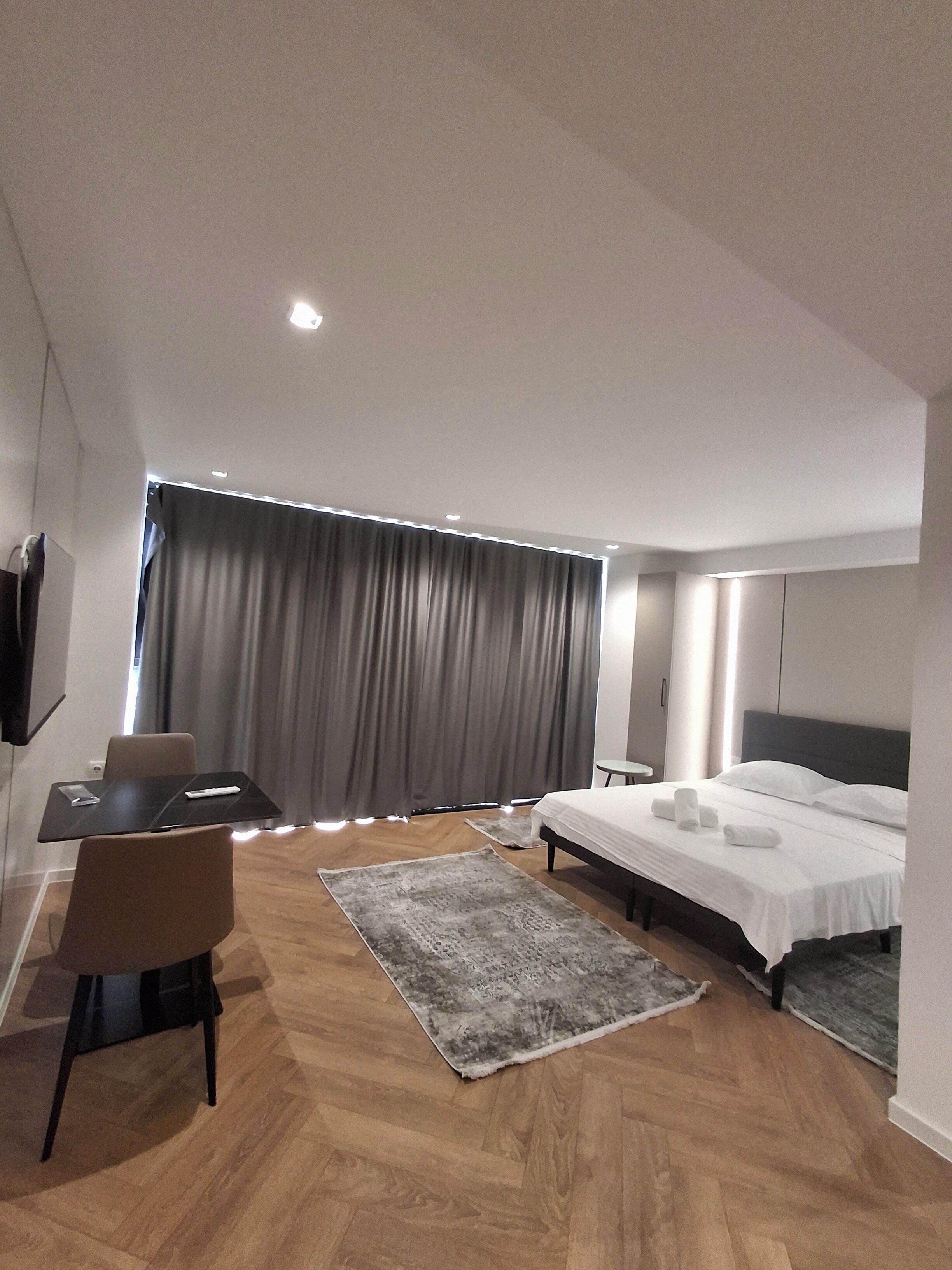 Blackout curtains, soundproofing, iron/ironing board, free WiFi