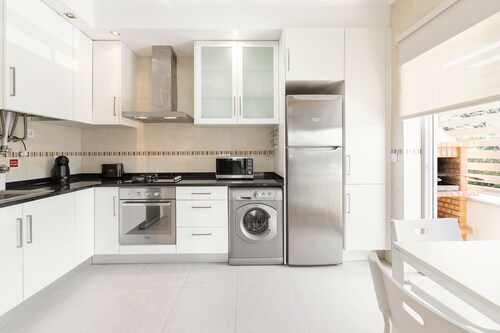 Nazaré Beach House - 5 minutes walking to the beach