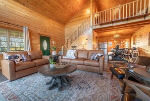 Smart-TV, peis, fotballspill og bordtennis