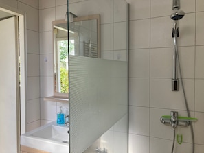 Bathroom - Holiday House Viktoria at Lake Lauwersmeer (Anjum)