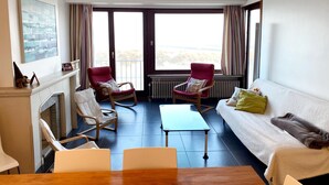 Apartment | Living room - Waves & Relaxation Retreat (Nieuwpoort)